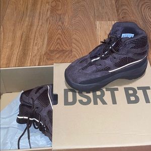 DSRT BOOT TODDLER SIZE 9K Yeezy